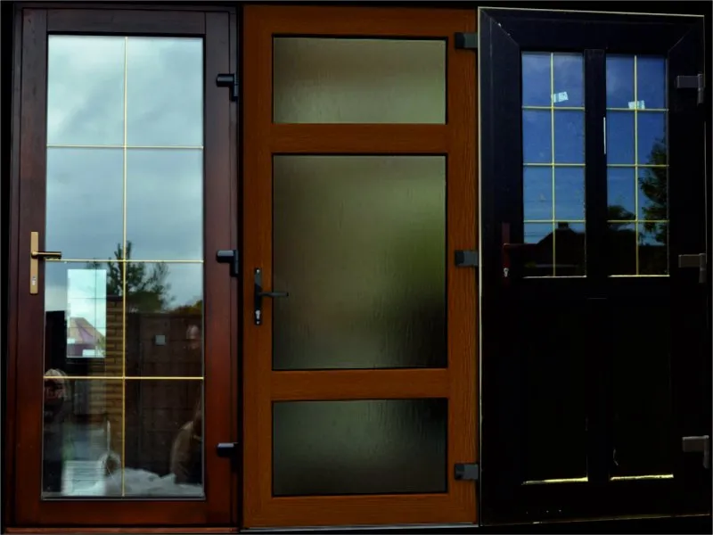 Алюминиевые двери Рехау