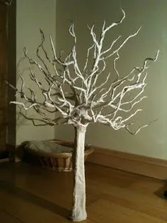 Really need fabric tree how-to! Would make a neat spooky tree, maybe with some ghosts hanging from it and a spooky cardboard house by it! Украшения На Хэллоуин, Танцевальные Украшения, Цветы Украшения, Fiestas, Красивые Торты, Рождество, Искусство