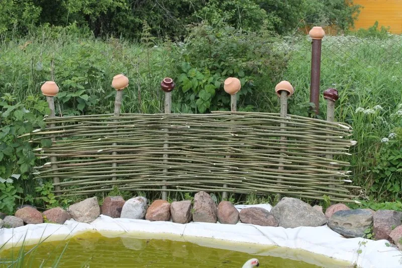 Декоративный плетеный забор